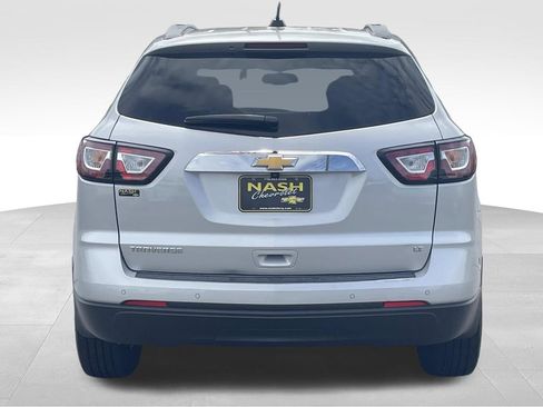 Used 2017 Chevrolet Traverse LT FWD image 4