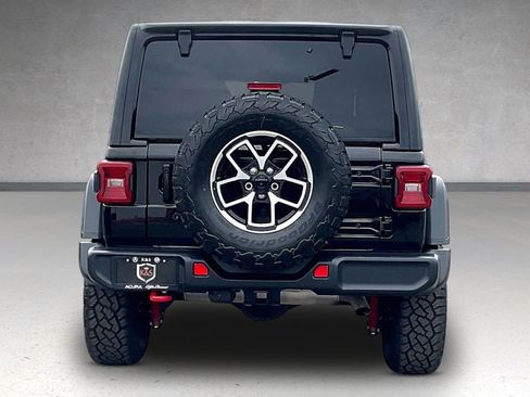 Used 2025 Jeep Wrangler Unlimited Rubicon AWD/4WD image 4