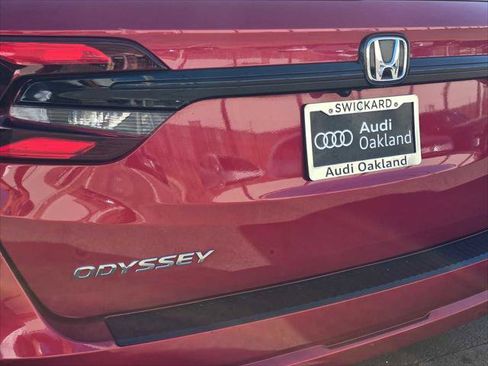 Used 2025 Honda Odyssey Sport-L image 14
