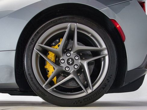 Used 2021 Ferrari F8 Tributo RWD image 7