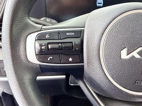 Used 2023 Kia Sportage LX FWD image 11