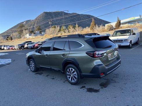 Certified 2025 Subaru Outback Premium image 5