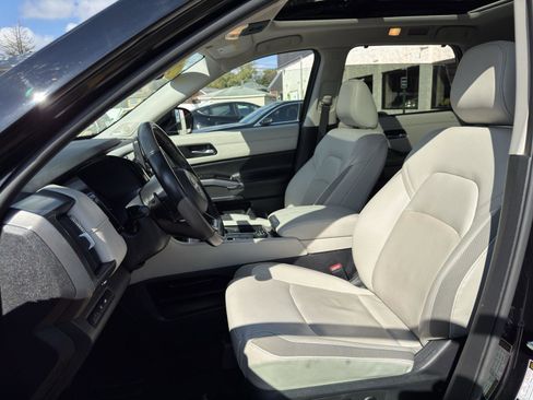 Used 2022 Nissan Pathfinder SL w/ SL Premium Package image 22