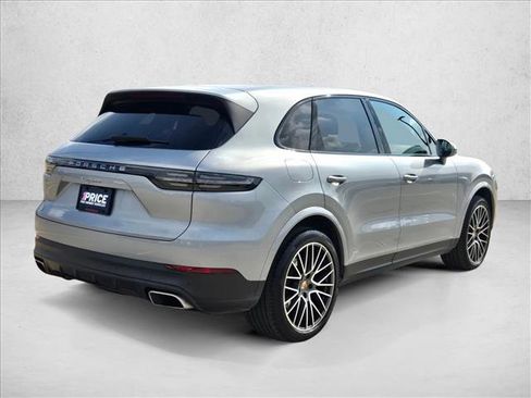 Used 2020 Porsche Cayenne image 6