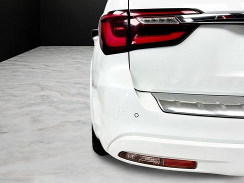 Used 2018 INFINITI QX80 4WD w/ Deluxe Technology Package image 14