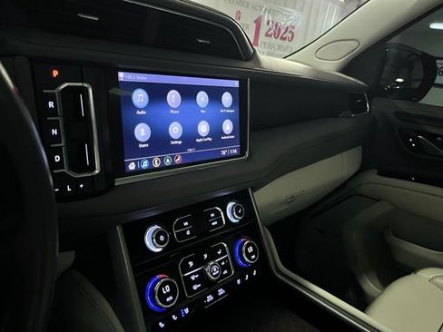 Used 2021 GMC Yukon Denali w/ Denali Ultimate Package AWD/4WD image 20