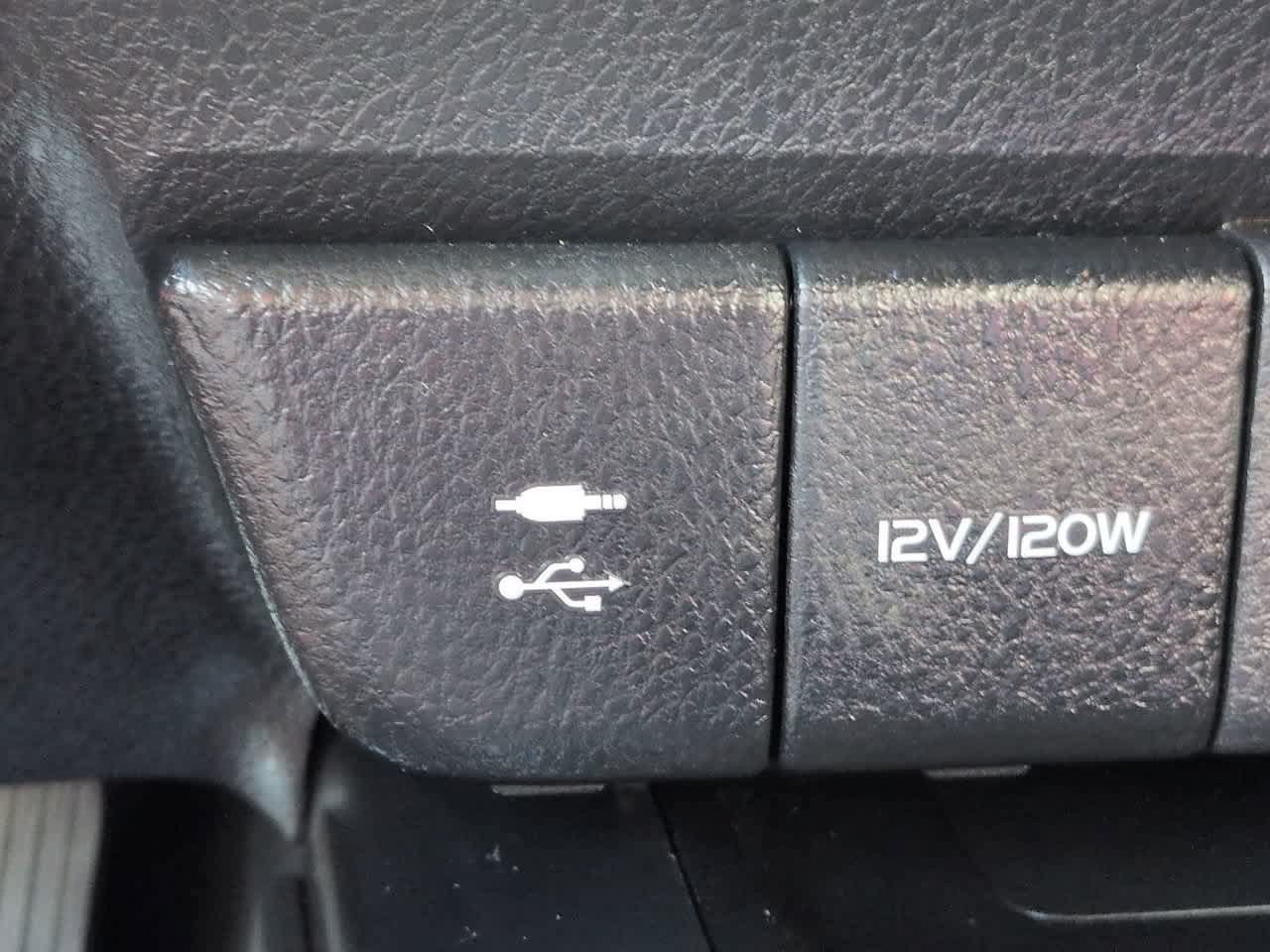 Used 2019 Toyota Camry XSE FWD image 21