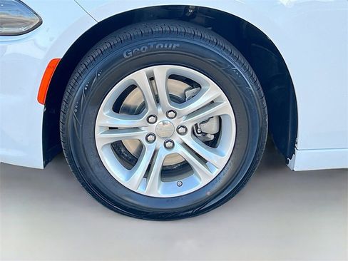 Used 2022 Dodge Charger SXT image 29