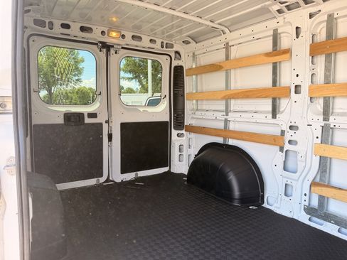 Used 2025 RAM ProMaster 2500 w/ U-Haul Equipment Group FWD image 41