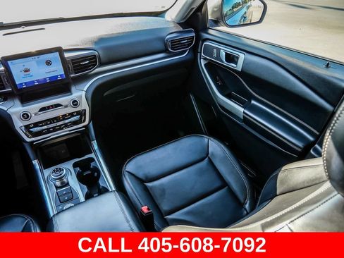 Used 2021 Ford Explorer XLT w/ Equipment Group 202A AWD/4WD image 32