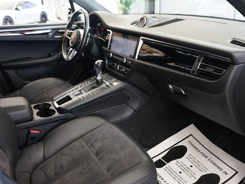 Used 2019 Porsche Macan image 47