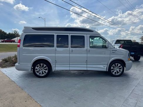 New 2025 Chevrolet Express 2500 w/ Driver Convenience Package image 6
