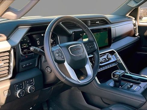 Used 2023 GMC Sierra 1500 Denali w/ Technology Package image 12