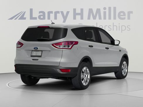 Used 2014 Ford Escape Titanium FWD image 2