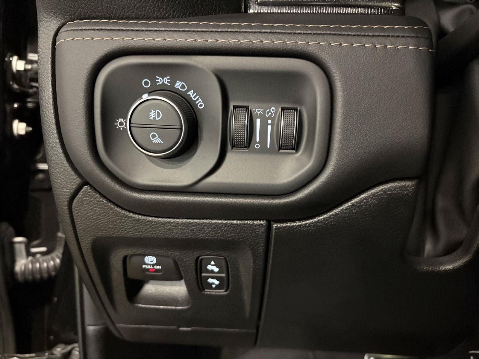 Used 2024 RAM 1500 TRX AWD/4WD image 24