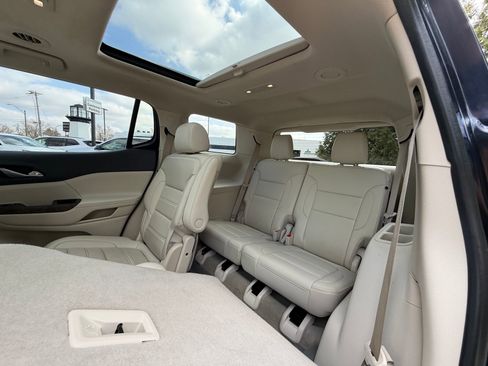 Used 2021 GMC Acadia Denali w/ Denali Ultimate Package image 24