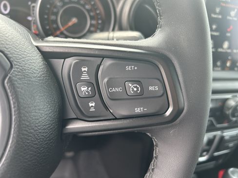 Used 2023 Jeep Wrangler Sport AWD/4WD image 19