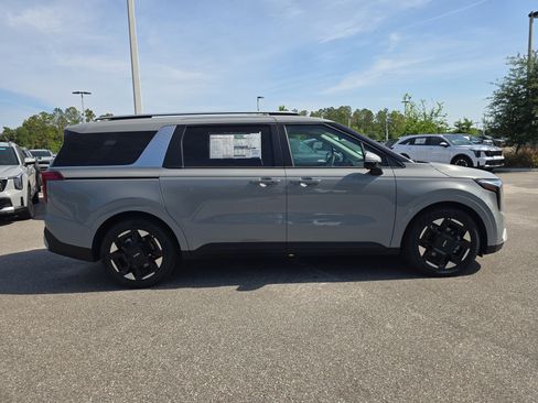 New 2026 Kia Carnival EX FWD image 9