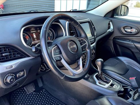 Used 2016 Jeep Cherokee Trailhawk AWD/4WD image 14