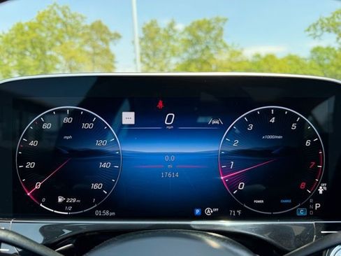 Used 2024 Mercedes-Benz E 350 4MATIC Sedan image 19