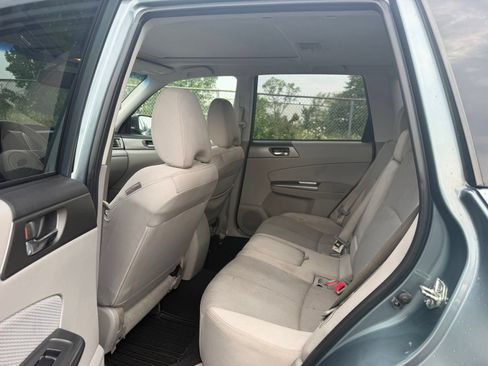 Used 2011 Subaru Forester 2.5X Premium w/ All-Weather Pkg AWD/4WD image 10
