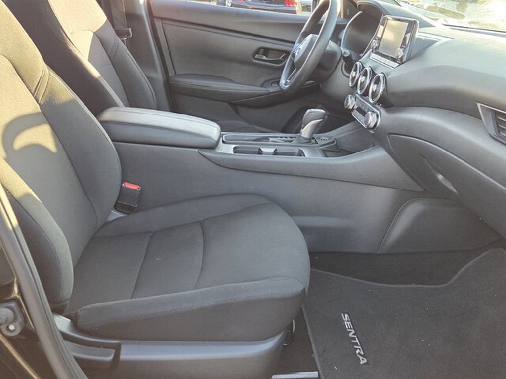 Used 2025 Nissan Sentra S FWD image 17