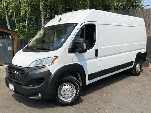 Used 2026 RAM ProMaster 2500 w/ Convenience Group FWD image 1