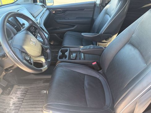 Used 2023 Honda Odyssey Elite image 5