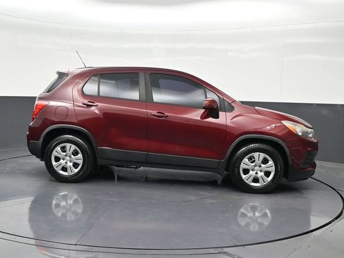 Used 2017 Chevrolet Trax LS FWD image 7