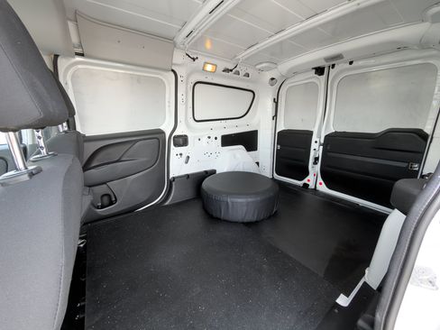 Used 2022 RAM ProMaster City Tradesman FWD image 13