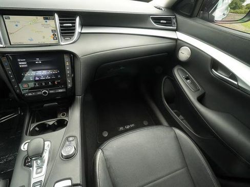 Used 2022 INFINITI QX50 Essential FWD image 12