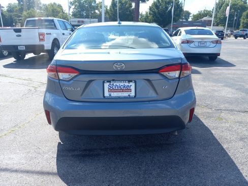 Used 2023 Toyota Corolla LE FWD image 2