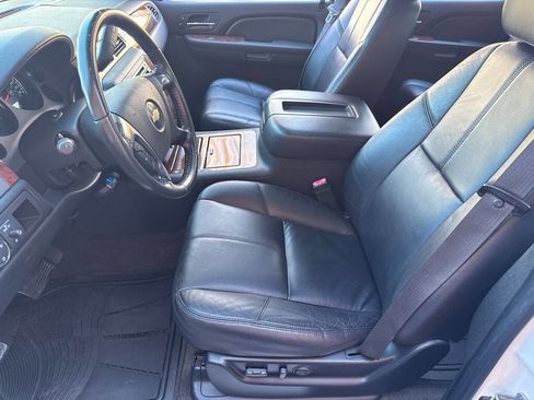 Used 2008 Chevrolet Avalanche LTZ w/ LTZ Preferred Equipment Group image 13