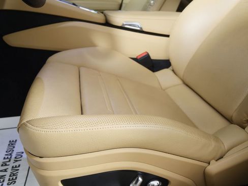 Used 2021 Porsche Panamera RWD image 10