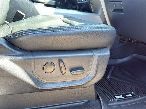 Used 2022 Ford F250 Lariat w/ Tremor Off-Road Package AWD/4WD image 25