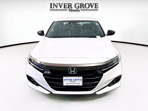 Used 2022 Honda Accord Sport image 2