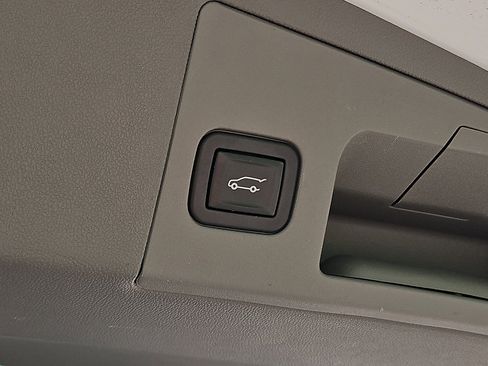 Certified 2023 Cadillac XT5 Premium Luxury AWD/4WD image 30