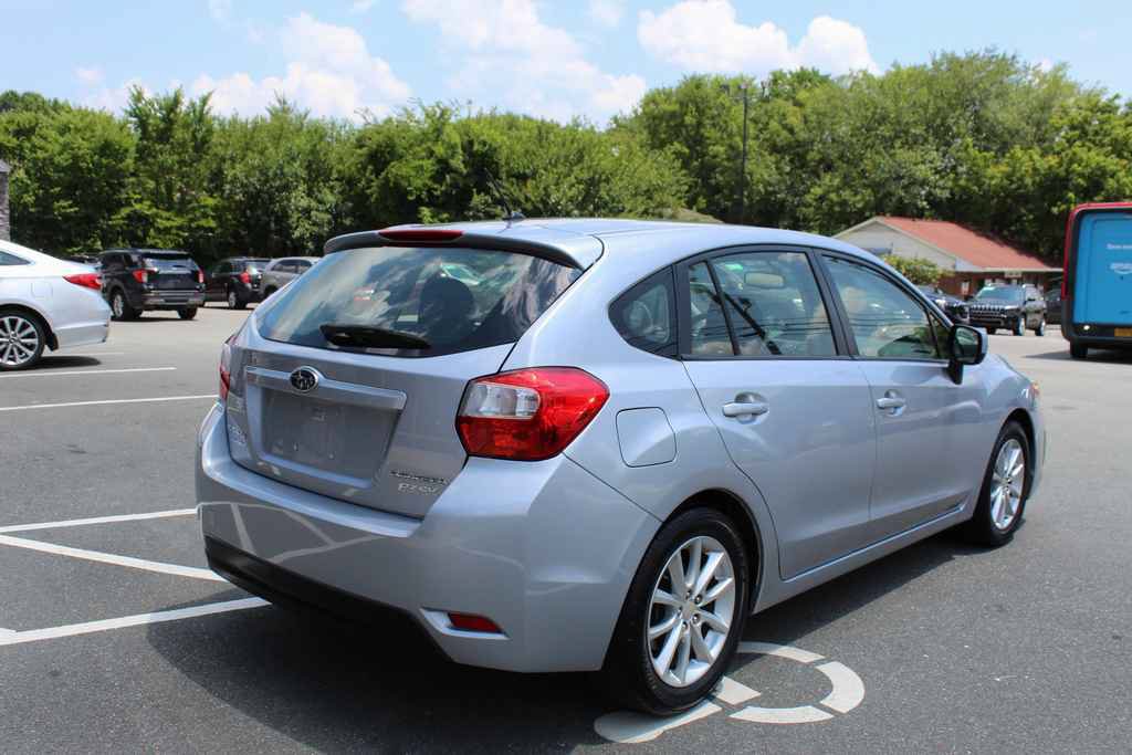 Used 2014 Subaru Impreza 2.0i Premium AWD/4WD image 5
