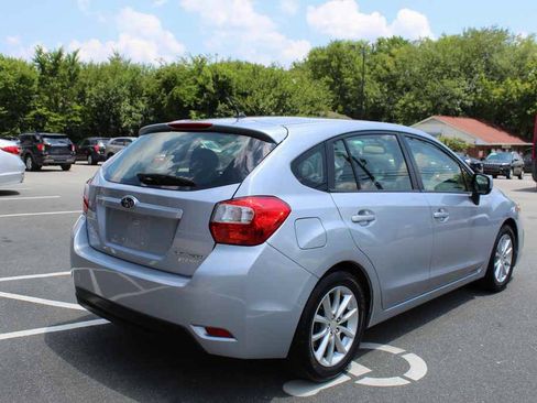 Used 2014 Subaru Impreza 2.0i Premium AWD/4WD image 5