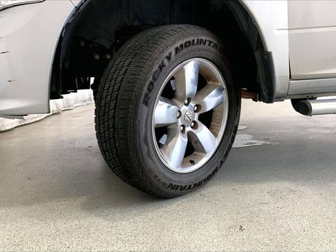 Used 2019 RAM 1500 Express w/ Express Value Package AWD/4WD image 19