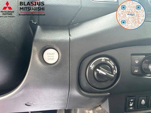 Used 2022 Nissan Frontier PRO-4X AWD/4WD image 26