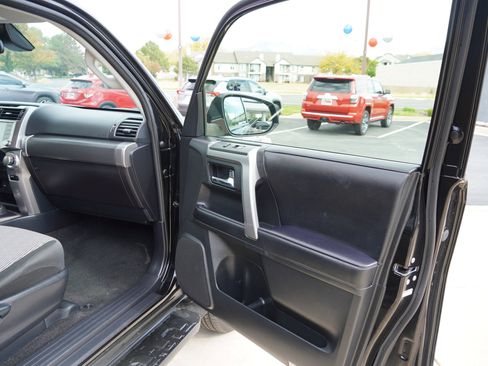 Used 2024 Toyota 4Runner SR5 image 22