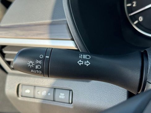 Used 2025 Nissan Altima 2.5 SV FWD image 21