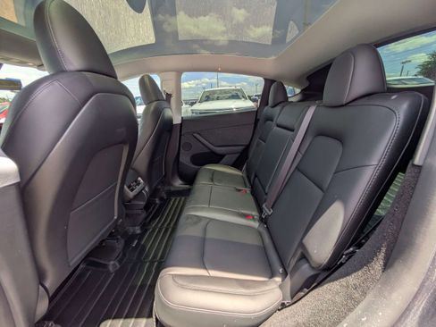 Used 2023 Tesla Model Y Long Range AWD/4WD image 13