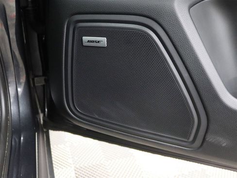 Used 2022 Porsche Macan AWD/4WD image 36