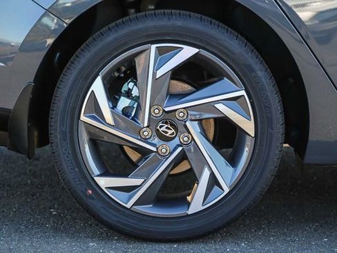 New 2026 Hyundai Elantra Limited FWD image 13