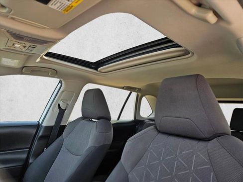 Used 2019 Toyota RAV4 XLE image 16