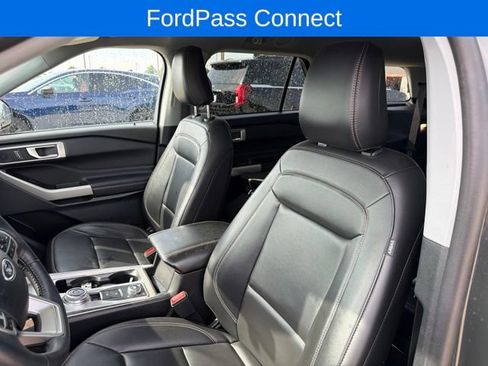 Used 2024 Ford Explorer XLT w/ Equipment Group 202A AWD/4WD image 14