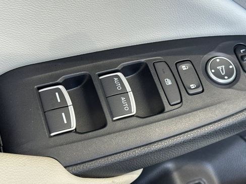 Used 2018 Honda Accord LX image 13