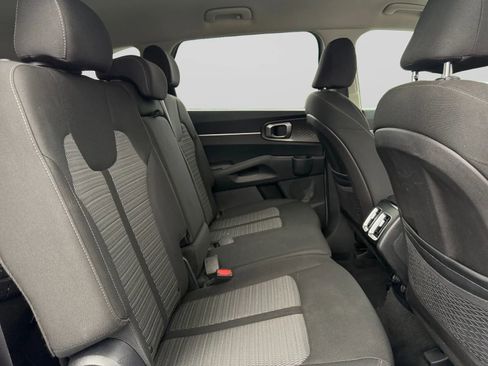 Used 2021 Kia Sorento LX FWD image 32
